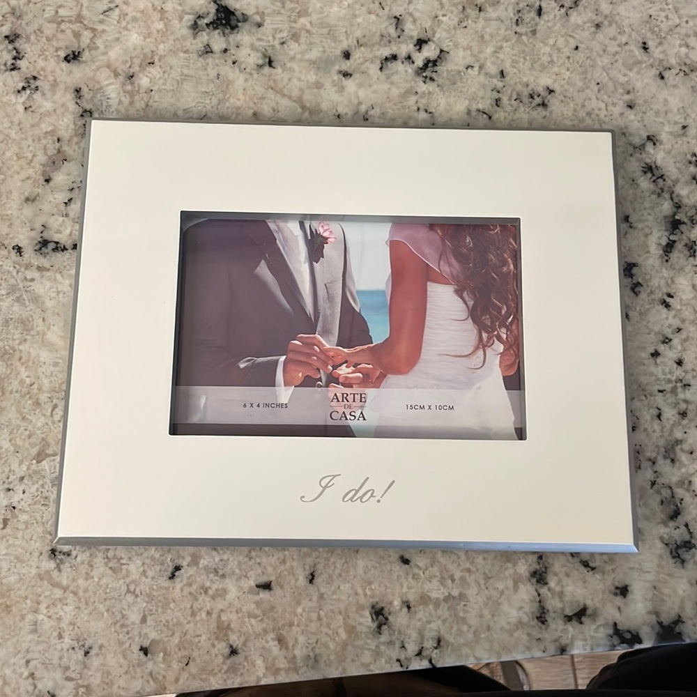 “I do” picture frame. New in box. 6x4 inches